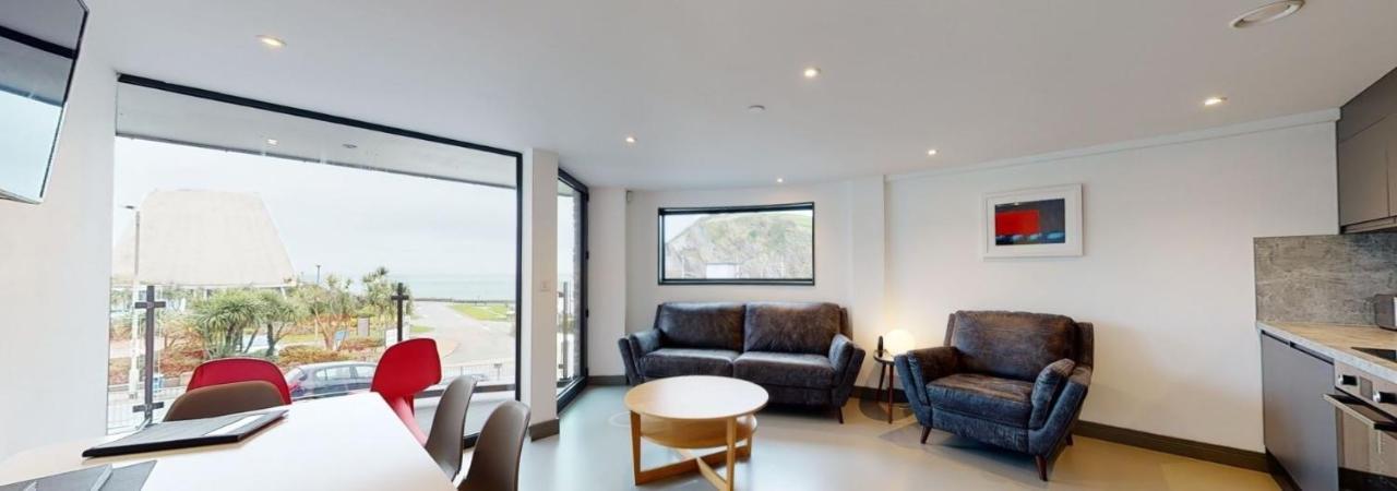 2 The View Apartments Ilfracombe - Seafront, Parking, Lift, Ev Екстериор снимка