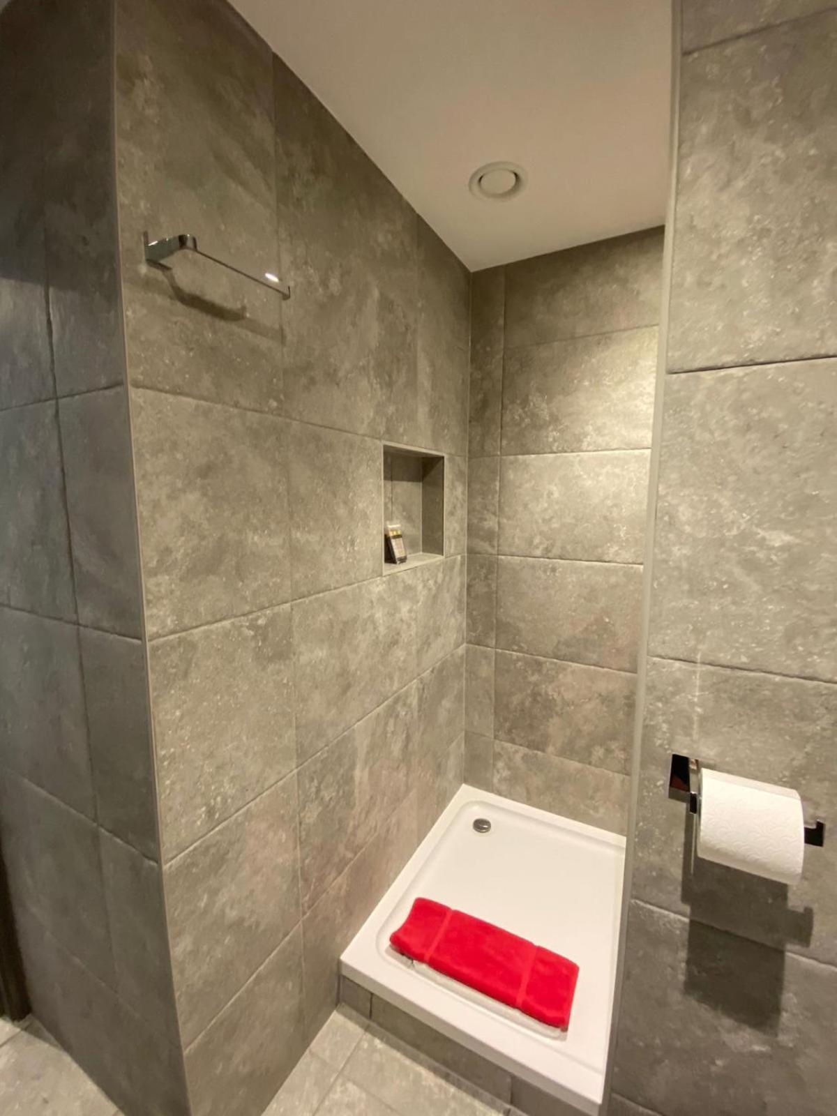 2 The View Apartments Ilfracombe - Seafront, Parking, Lift, Ev Екстериор снимка